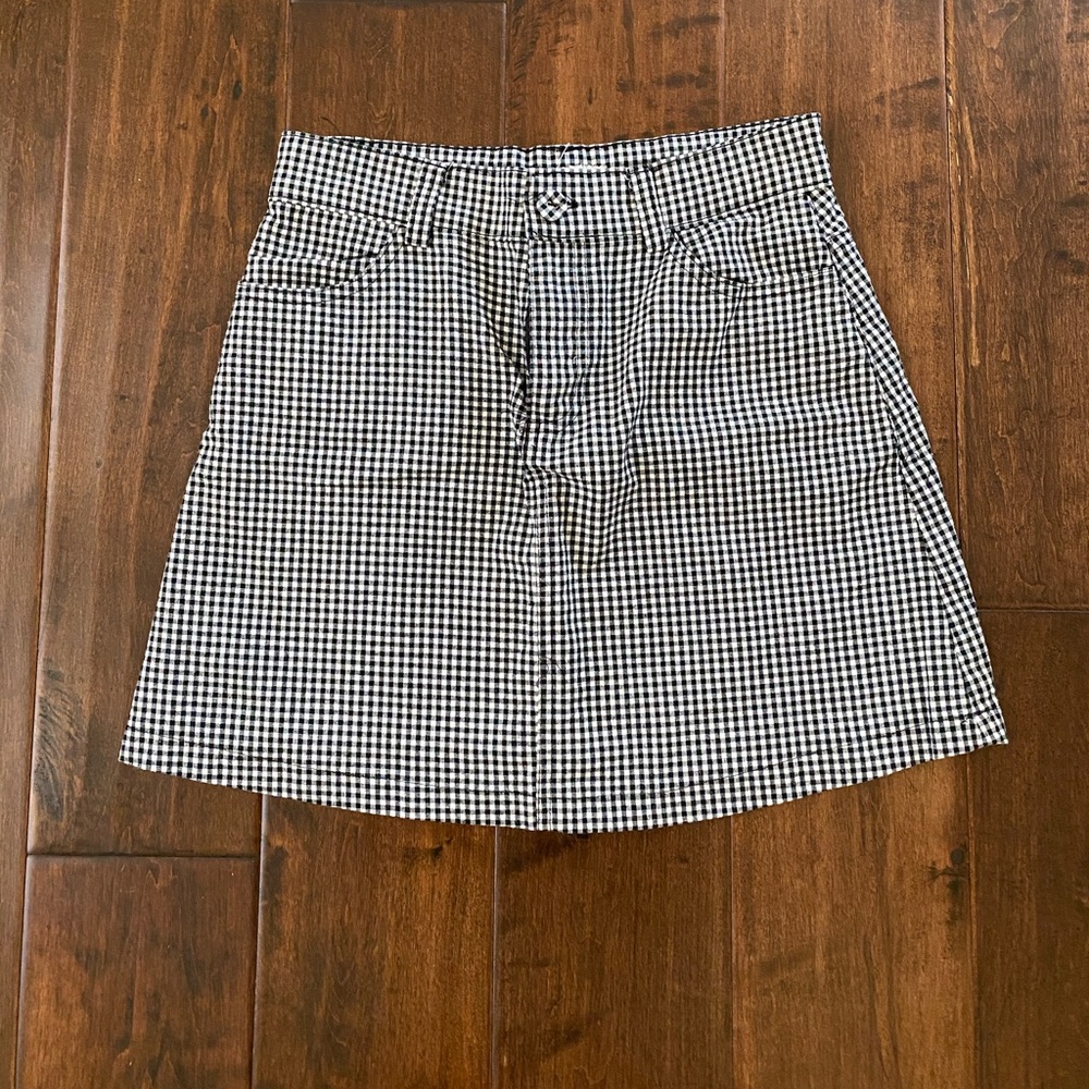 Brandy Melville Black & White Plaid Skirt